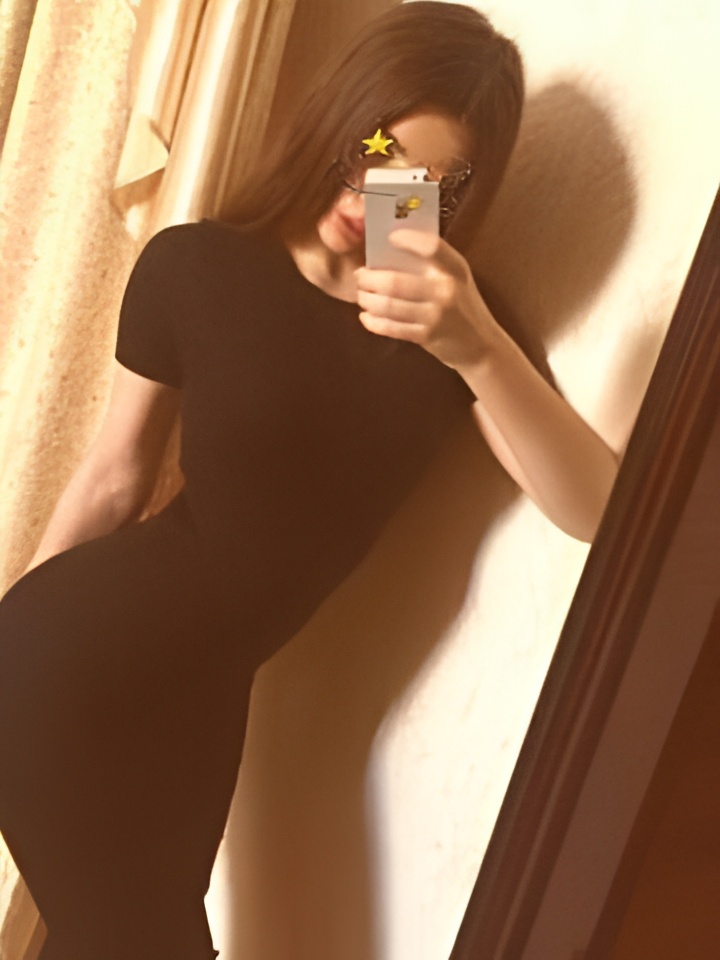 Эмма привлекальеная девушка из Ижевска цена от 3000 руб