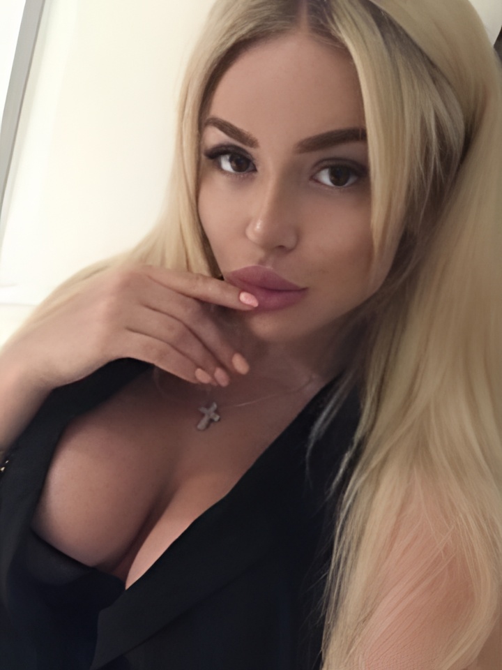 Леля привлекальеная девушка из Ижевска цена от 10000 руб