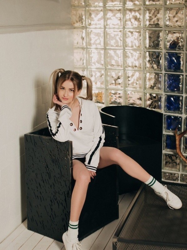 Роксана привлекательная девушка из Ижевска цена от 3500 руб