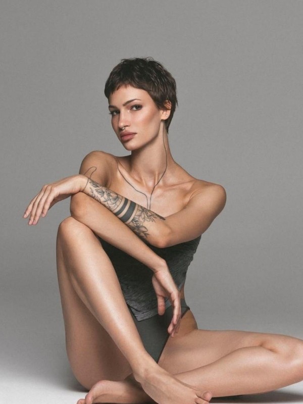 Лена привлекательная девушка из Ижевска цена от 7000 руб